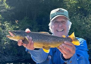 Henry Winkler met een vis