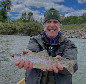 Henry Winkler met een vis