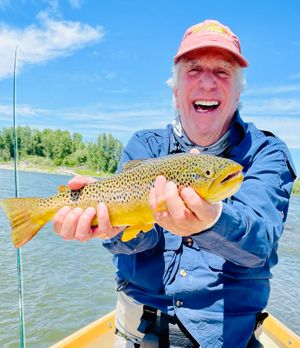 Henry Winkler met een vis