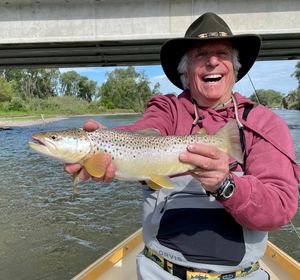 Henry Winkler met een vis