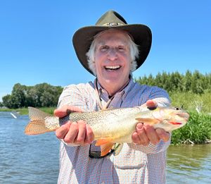 Henry Winkler met een vis